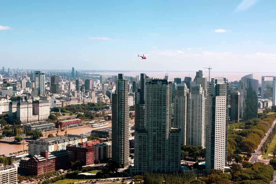 5hs Small Group City Tour of Buenos Aires with Street Food - Puerto Madero and Teatro Colón: big landmarks, and what to watch for
