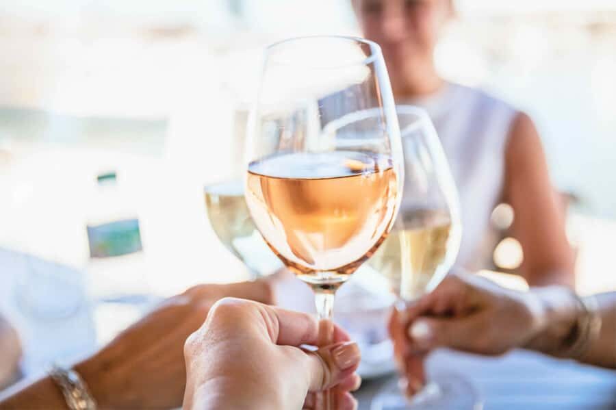 BA: Wine tour with 5 tasting stops in the heart of Palermo - Language options and the guide style you should expect