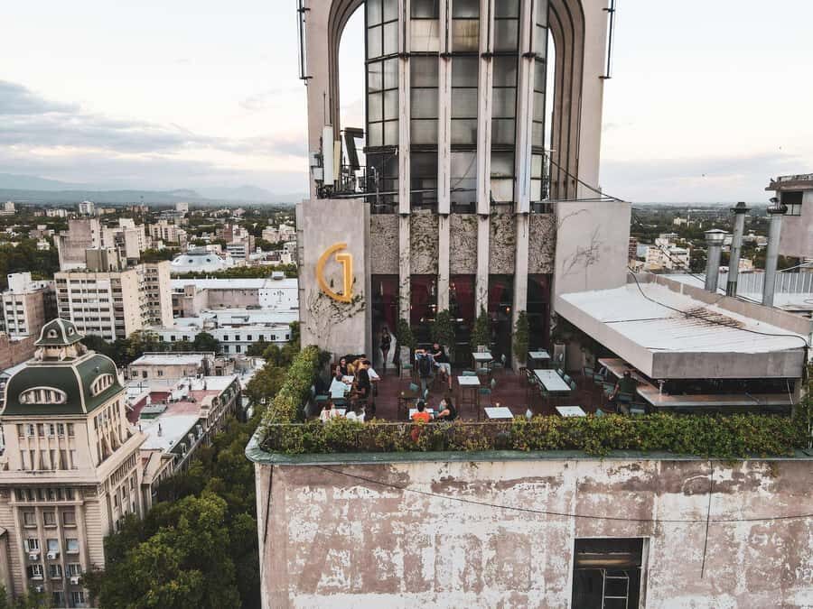 Bar Safari: 4 Best Mendoza’s Bars in 1 night. + Full Dinner - The Guide Factor: Why This Tour Feels Organized