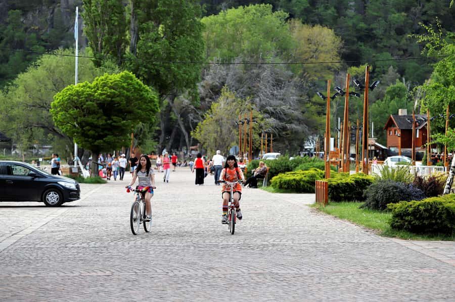 Bariloche: 7 Lakes & San Martin de Los Andes Road Trip - Price and Value: What $100 Buys (and What You Still Pay for)
