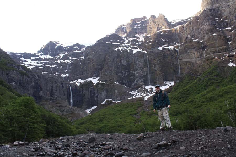Bariloche: Cerro Tronador and Ventisquero Negro Tour - Entering the park: coihues, cañas colihues, and the curvy road moment