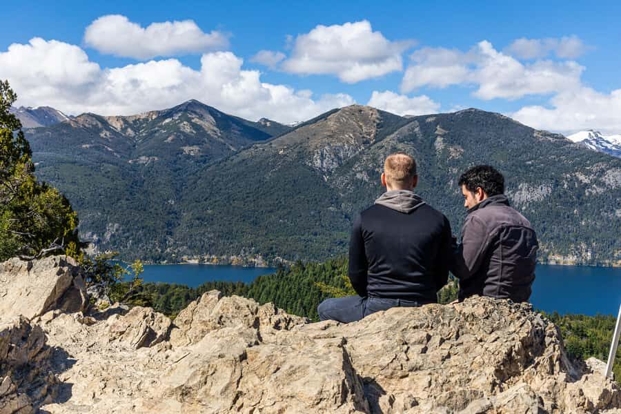 Bariloche: Circuito Chico, iconic postcards of Bariloche in a single tour - Language, Group Comfort, and Real-World Expectations