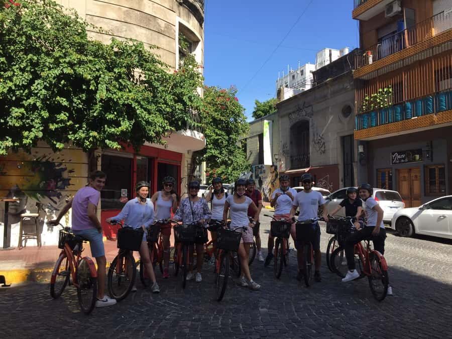 Bike Tour: Buenos Aires to the South - La Boca and Caminito: color with meaning
