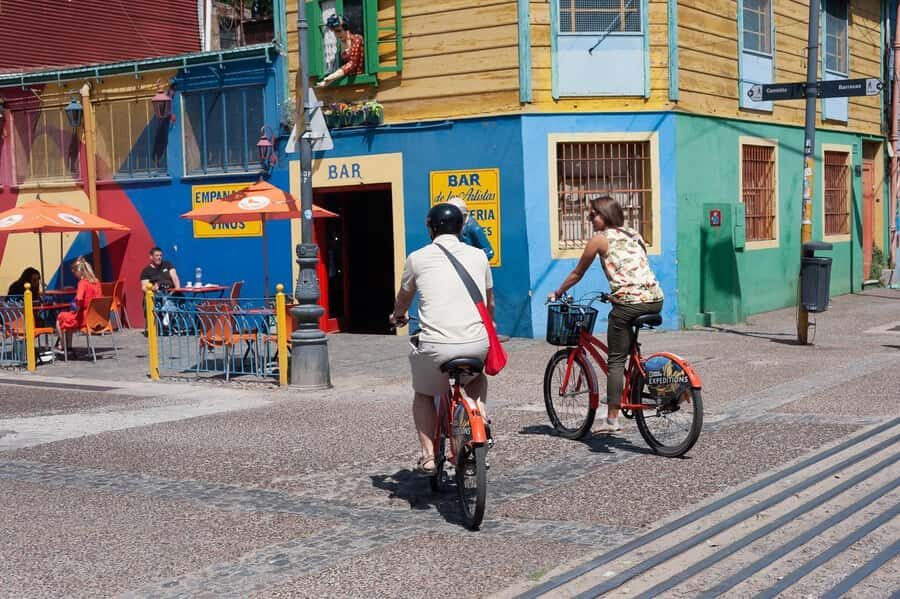 Bike Tour: Buenos Aires to the South - La Bombonera: football symbolism up close