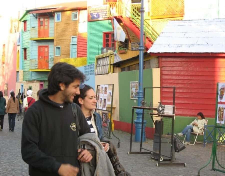 Boca tour: Tango, Soccer, Art and Immigration - Meeting at Viajero Hostel and the bus ride into La Boca