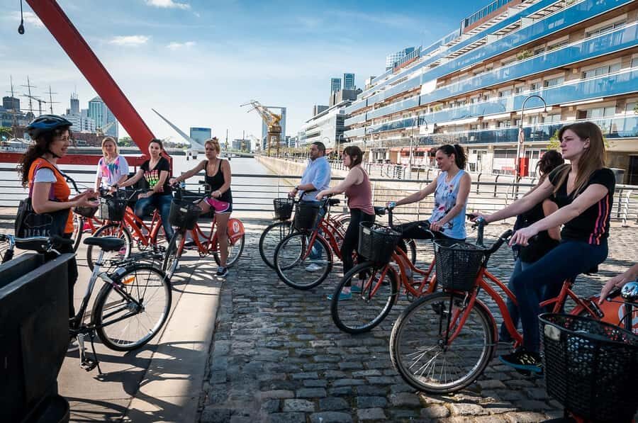 Buenos Aires Bike Tour: South or North Circuit - Choosing South or North: pick the route that matches your curiosity