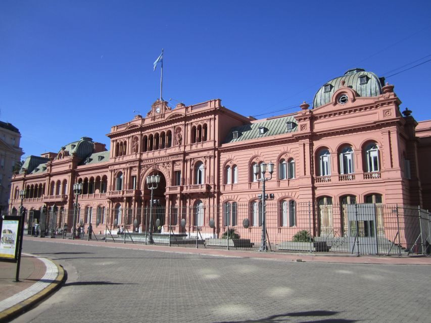 Buenos Aires: Culture and History Private Tour - Plaza de Mayo: the political center you can actually feel
