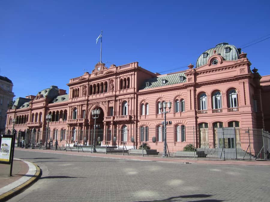 Buenos Aires: Culture and History Private Tour - Pickup, vehicle comfort, and staying sane in a big city