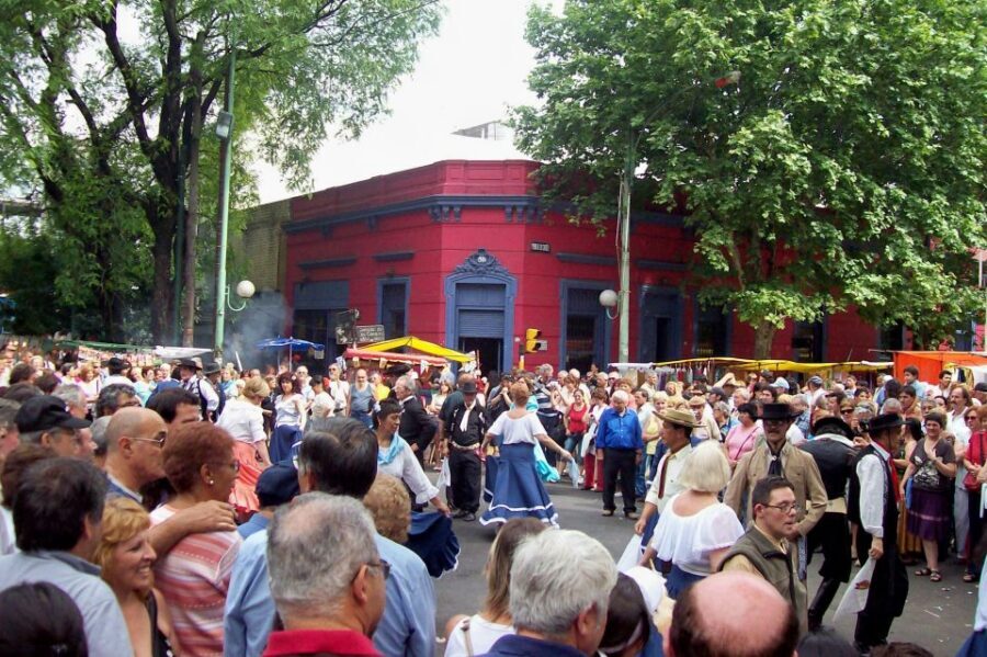 Buenos Aires Fairs: San Telmo & Mataderos Cultural Tour - Price and value: $127 for two fairs plus guide, transport, and lunch