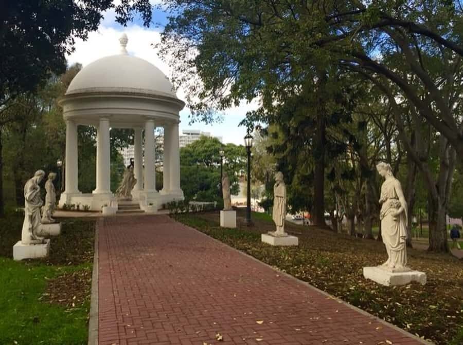 Buenos Aires : Highlights Walking Tour With A Guide - What’s included, what’s not, and how to plan your money