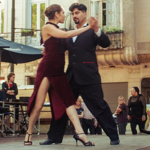 Buenos Aires: Intimate Tango Experience - The language advantage: Spanish, Portuguese, or English coaching