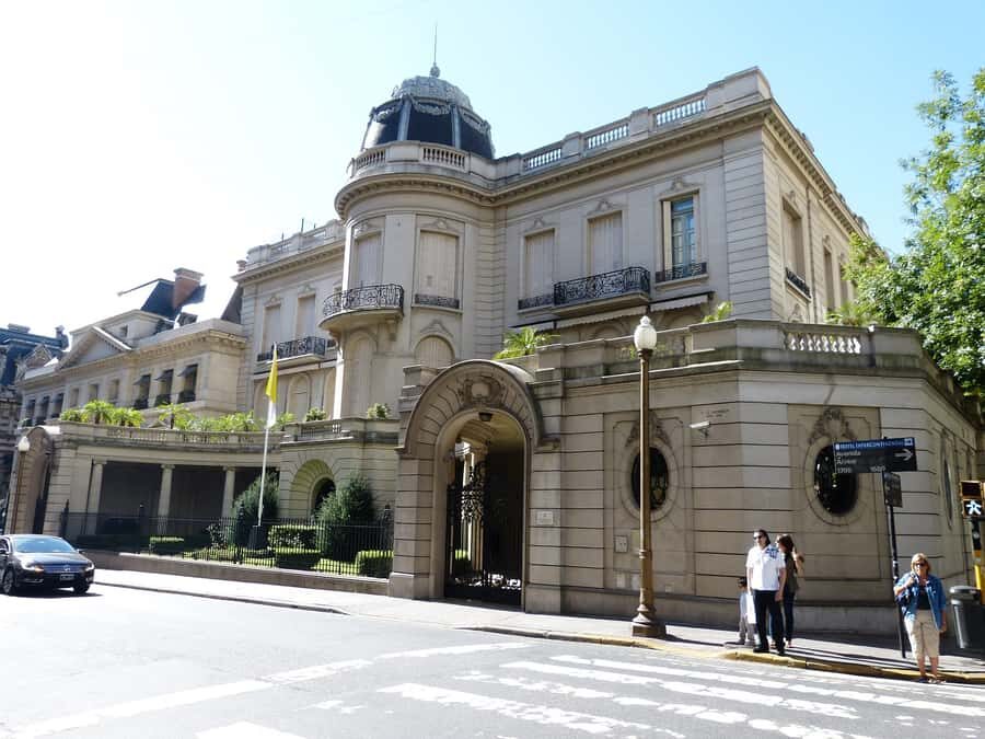 Buenos Aires: Recoleta Neighborhood Walking Tour - Ending near the MALBA zone: how to keep the momentum after the tour