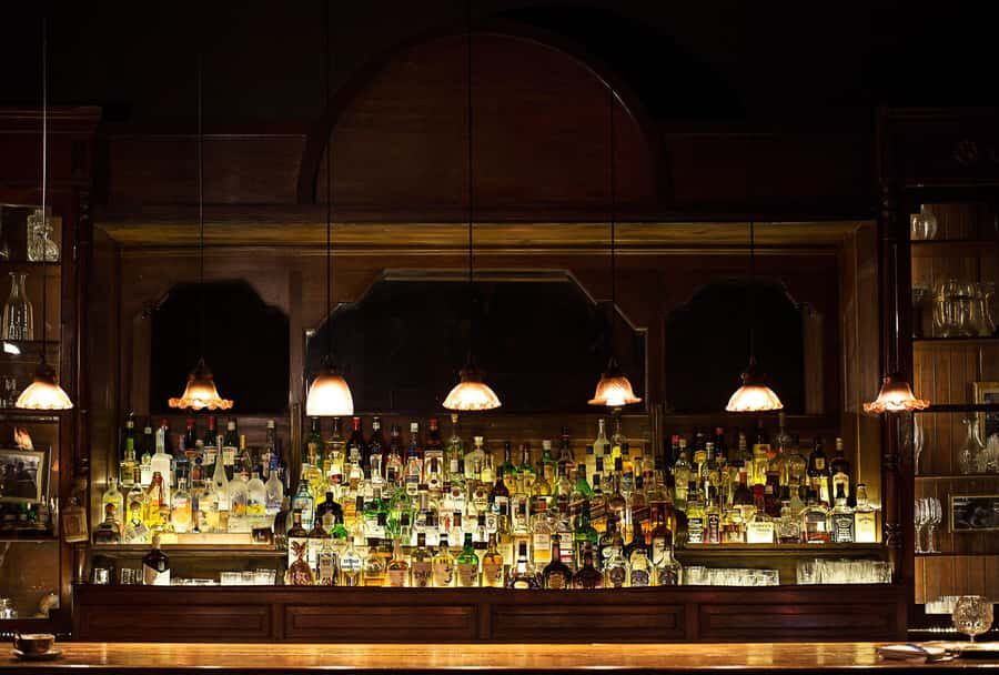 Buenos Aires: Speakeasy & Mixology Bar Tour with Cocktails - Stop One: The hidden speakeasy and the thrill of the first door