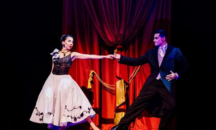 Buenos Aires: Tango Porteño Show Ticket with Dinner Option - What the show gives you: why this format works