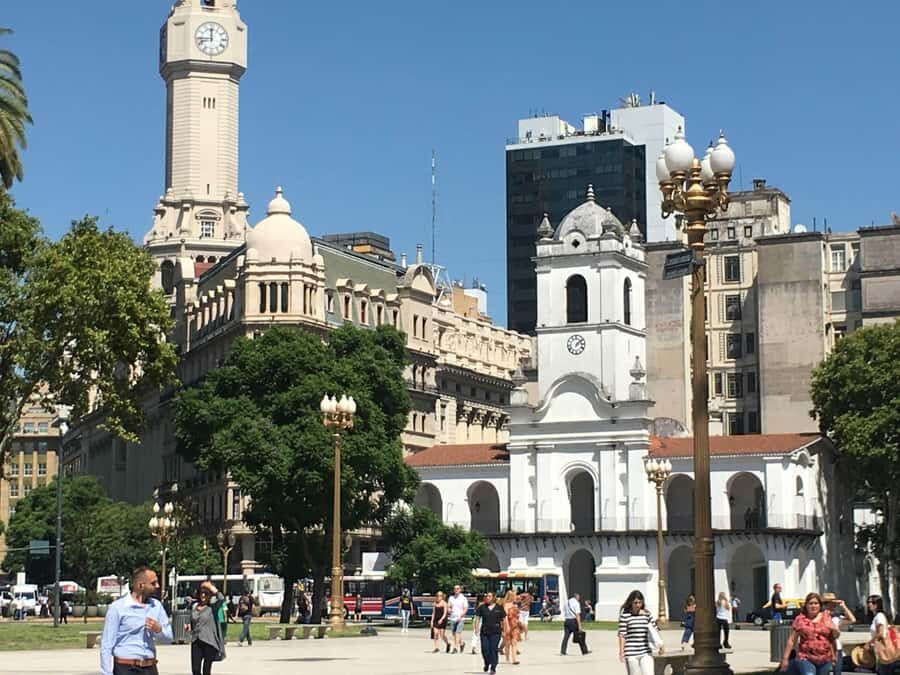 Buenos Aires:Small Group Tour AM & Sunset Open Bar Cruise PM - Plaza de Mayo to La Boca: big-city power meets colorful streets