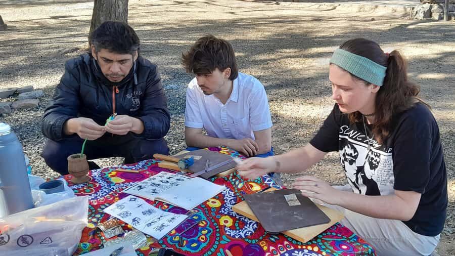 City of Salta: Alpaca and leather handicraft workshop in the open air! - What makes it feel local, not touristy