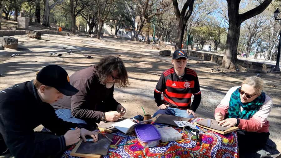 City of Salta: Alpaca and leather handicraft workshop in the open air! - Meeting by the Martín Miguel de Güemes monument (and why location matters)