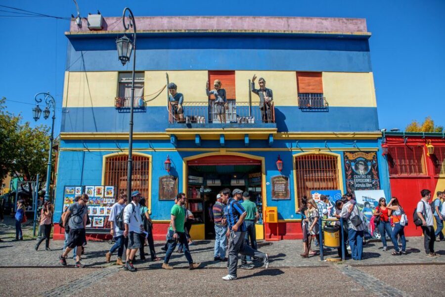 Classic City Tour of Buenos Aires: Neighborhoods and Emblems - Pickup, late starts, and how to protect your schedule