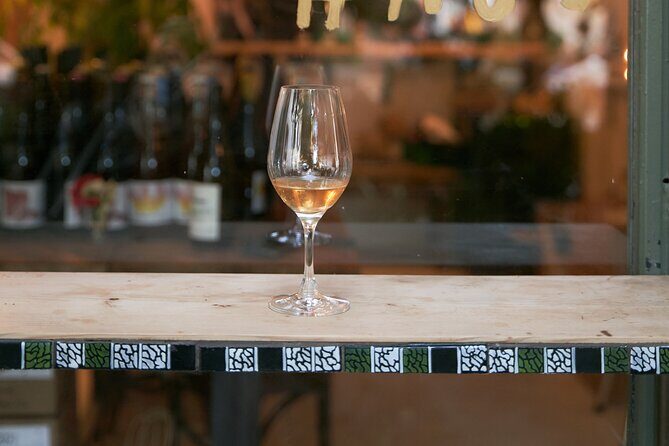 Cordoba Frescas Wine Tasting and Tapas - Where You Start: Plaza San Andrés and the Jugo Vinos Vivos Shop