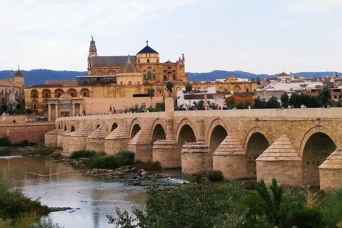 Córdoba Highlight Walking Tour - Meeting point at Pl. de las Tendillas: timing that keeps the day smooth
