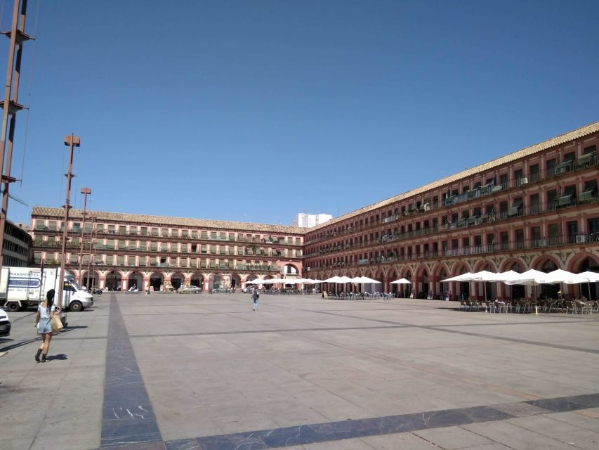 Córdoba Highlights Walking Tour - Patio time, photo time, and questions: The pace is built for real enjoyment