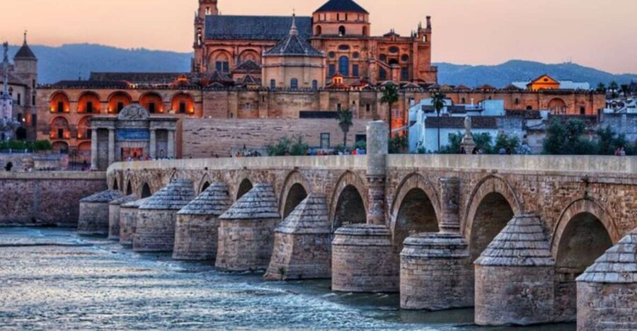 Cordoba: Private custom tour with a local guide - Jewish Quarter and synagogue area: a different Cordoba story