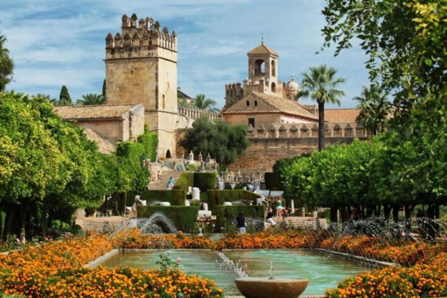 Cordoba: Private custom tour with a local guide - Roman ruins and exterior monument viewing