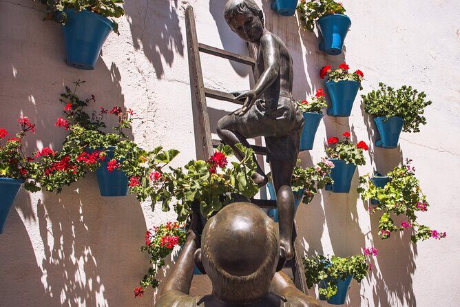 Córdoba Scavenger Hunt and City Highlights Walking Tour - Photo tasks and creative points: how to win without trying too hard
