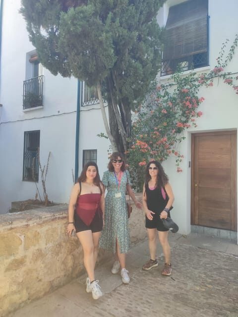 Córdoba: Tour of the three cultures to see the city in a day - La Judería and the synagogue stop: the Jewish Quarter’s real maze