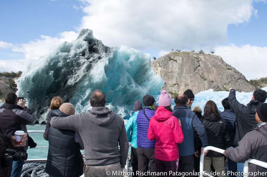El Calafate: Gourmet Navigation Upsala & Spegazzini Glaciers - What to expect on the boat: comfort, timing, and service