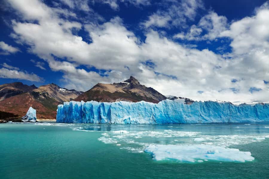 El Calafate: Perito Moreno Glacier & Nautical Safari - Entering Los Glaciares: how the ice shows up before you see the wall