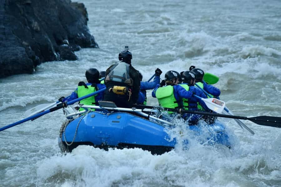 El Chalten: Rio de las Vueltas and Patagonia Rafting - Where you start: El Chaltén base and getting kitted fast