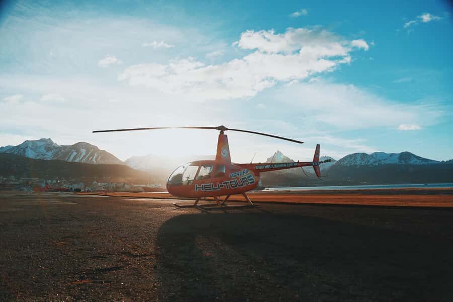 Emerald Lagoon Helicopter seeing - The 4-Minute Safety Briefing That Sets the Tone