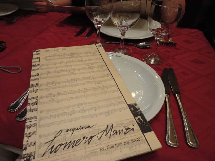 Esquina Homero Manzi Dinner and Tango Show - Homero Manzi Corner in Boedo: what makes the venue matter