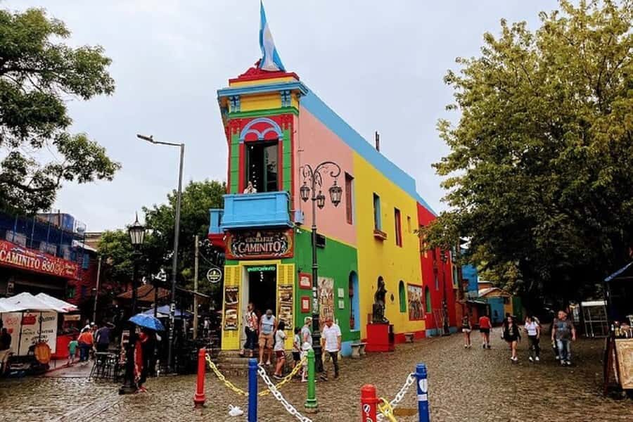 Exclusive Full-Day Private Tour in Buenos Aires - Plaza de Mayo: where the photos start and the story begins