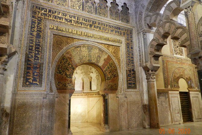 Exclusive visit to the Mosque with official guide. Small groups - Your Guided Walk Inside the Mosque-Cathedral