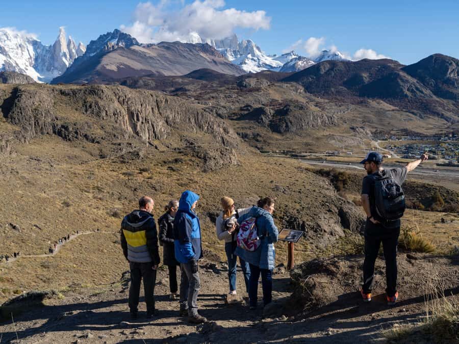 From El Calafate: Full-Day Tour to El Chaltén - Mirador de los Cóndores: short uphill, big valley payback