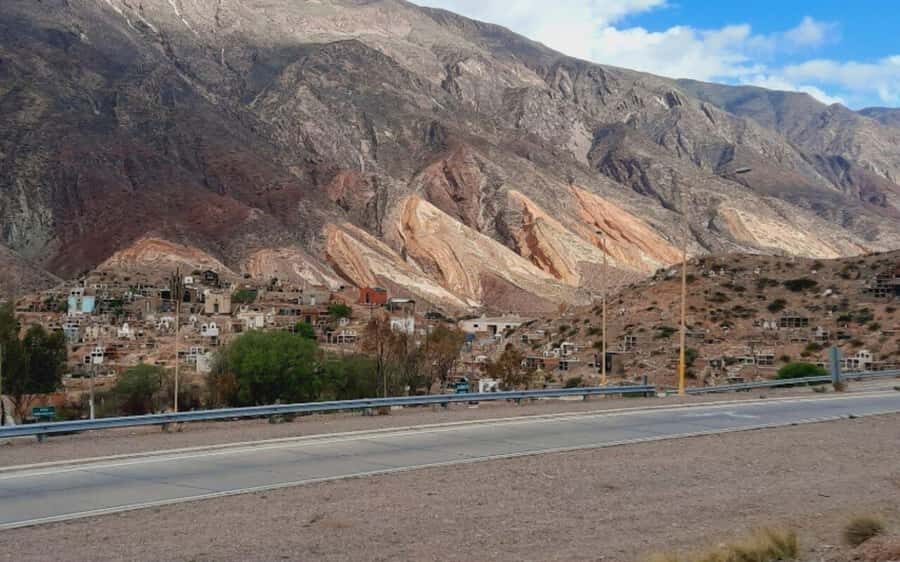 From Jujuy: Quebrada de Humahuaca, Purmamarca and Tilcara - The Tropic of Capricorn sundial: a 10-minute reality check