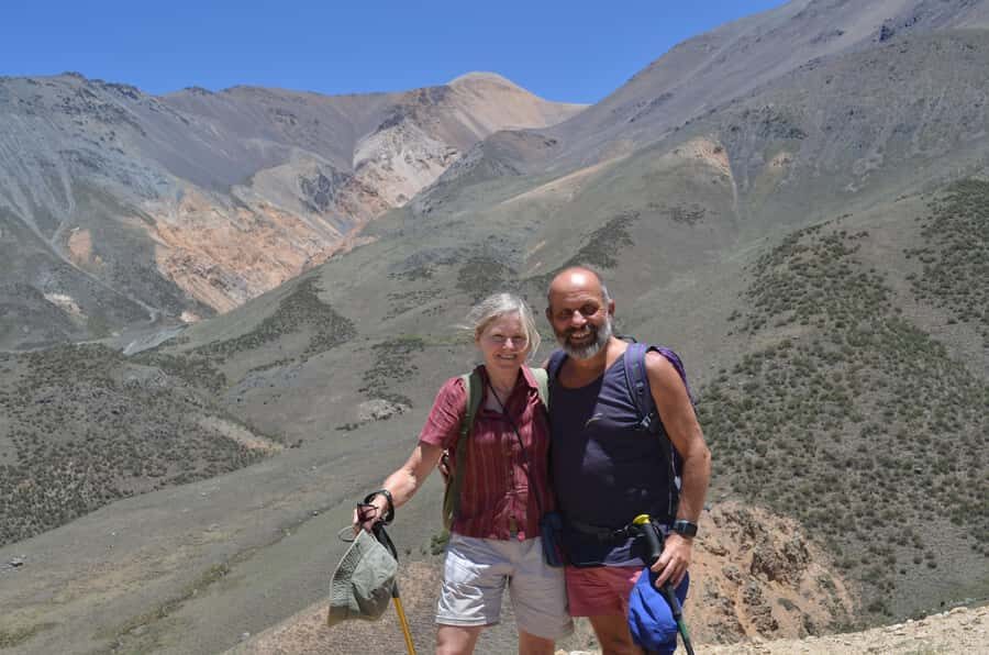 From Mendoza: Trekking and Barbecue in the Andes - Snacks, Wine, and Vegetarian Options: Eating Well Without Drama