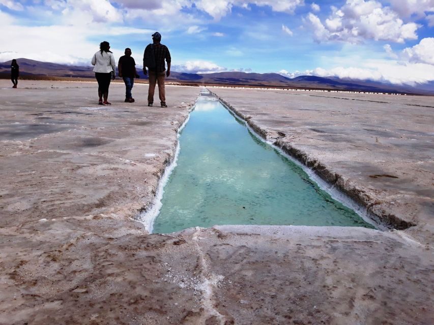 From Salta: 2 Day Guided Trip to Cafayate & Salinas Grandes - Two Days Across Salta Province: Red Rocks, Wine Towns, Salt Flats