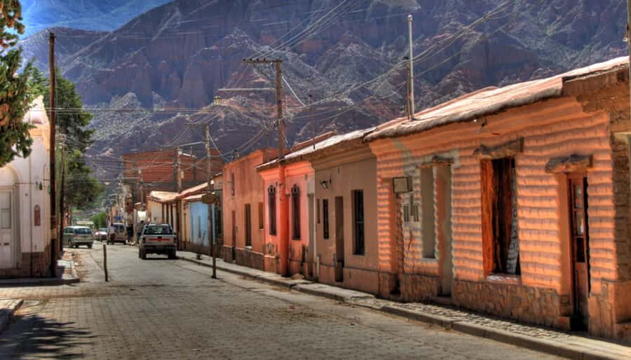 From Tucumán: Tafí del Valle, Quilmes Ruins and Cafayate - What The Spanish Guide Adds (And Who You Might Get)