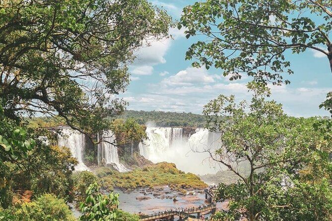 Full Tour to Brazilian Falls + Bird Park ! - Who This Tour Fits Best (and Who Might Skip It)