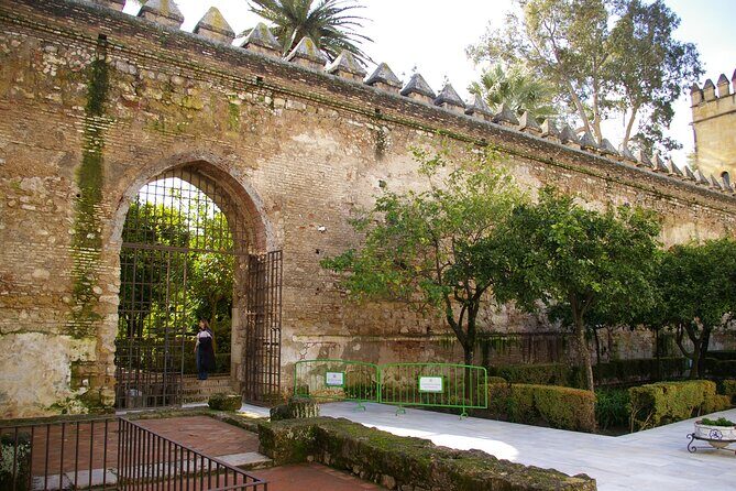 Gardens & Fortress of Catholic Kings Tickets & Tour in English - Should You Book Gardens & Fortress of Catholic Kings?