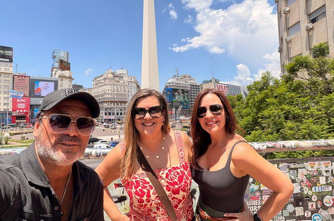 Guided Tour of the City of Buenos Aires - San Martín at the Cathedral, plus the May Pyramid photo walk