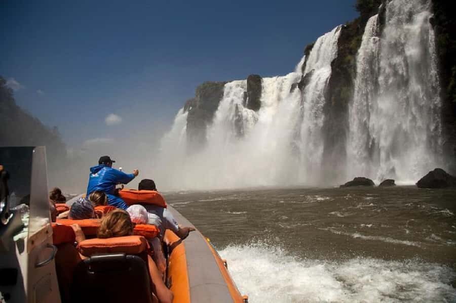 Iguazu Falls Argentinas Tour and Great Adventure Boat Tour - How the day flows (and how to pace yourself for 8 hours)