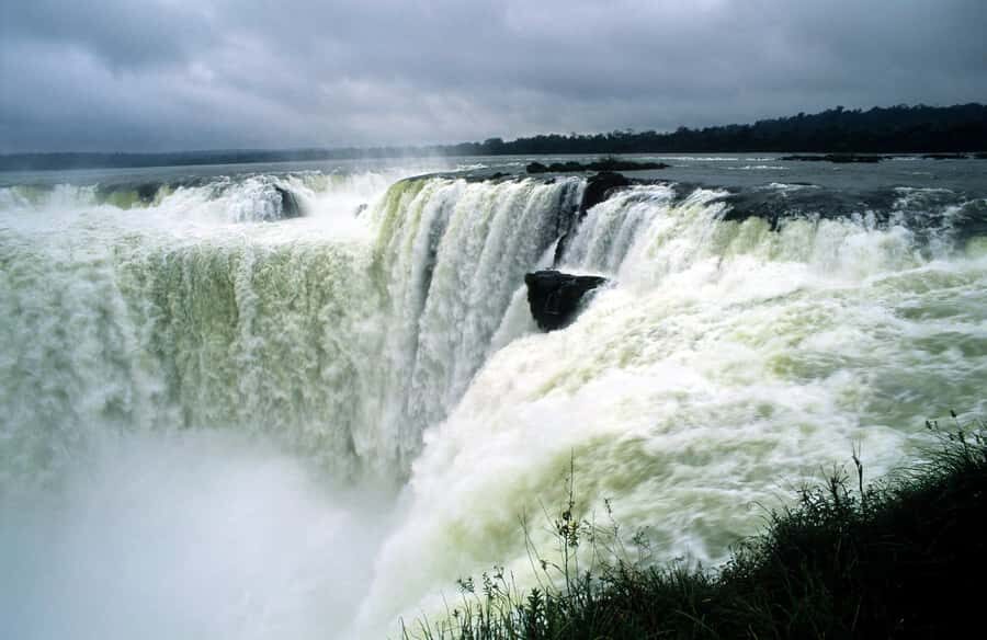 Iguazu Falls Argentinean Side from Puerto Iguazu - Puerto Iguazú to the Park: how the Argentine-side day starts