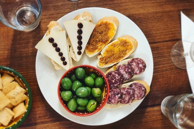 Indulge in Cordoba: Local Wines & Tapas Tasting - The star lineup: what you taste in the Montilla-Moriles styles