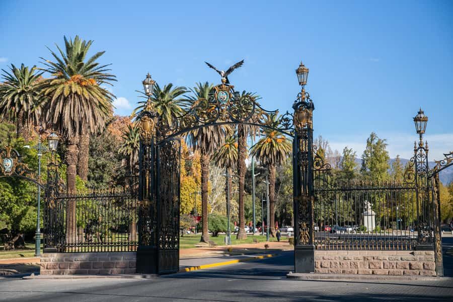Mendoza: Half-Day Sightseeing Tour - General San Martín Park and the Rose Garden: a slower pace inside the city