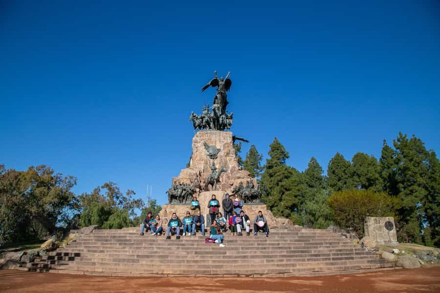 Mendoza: Half-Day Sightseeing Tour - Lago General Espejo: quiet lake time with mountain framing