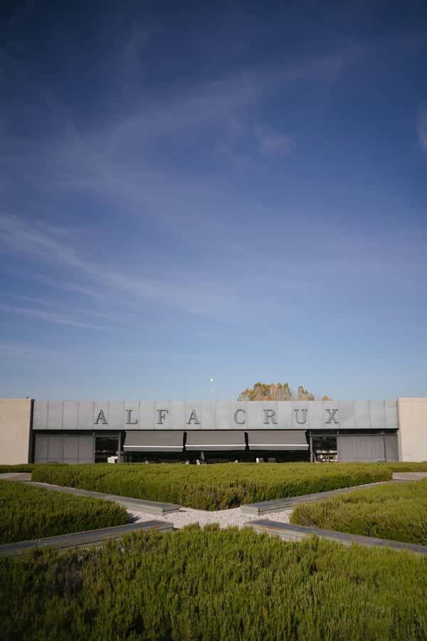 Mendoza: Tour with tasting and lunch High Altitude Wineries - Piedra Infinita Zuccardi: architecture you notice first, then winemaking details